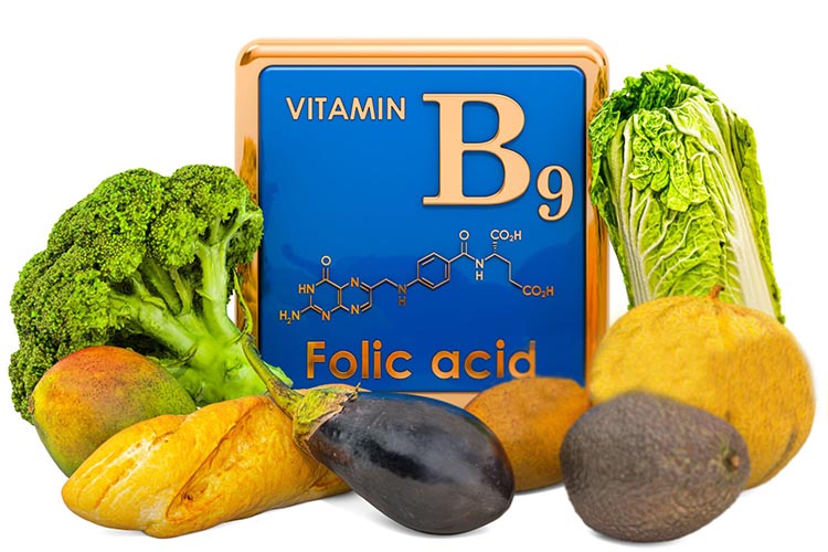 انواع سبزیجات برگ دار نیاز بدن به فولات یا اسید فولیک (B9) را تامین می کند.